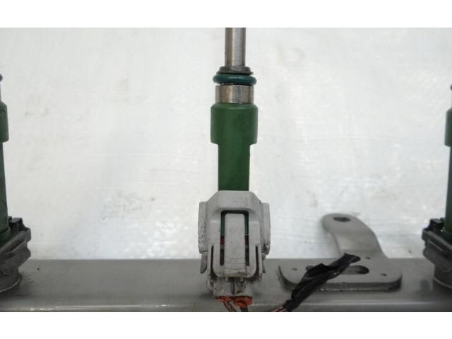 Топливная рампа 175204021R   Renault Clio V  