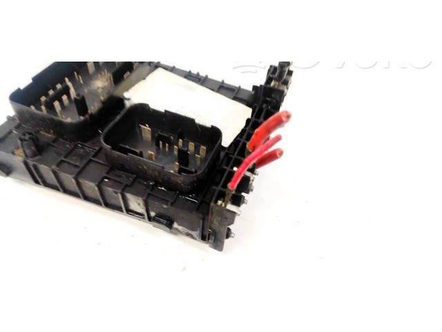 Блок предохранителей  1K0937821, 1K0937820   Volkswagen Touran I    
