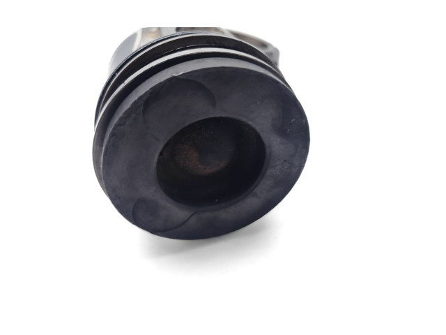  Поршень с шатуном D4204T D4204T  Volvo V50  