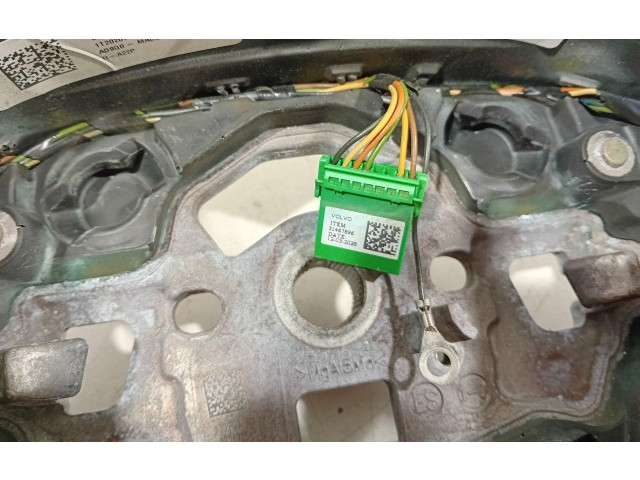 Руль Volvo XC40   -  года 34232265C      