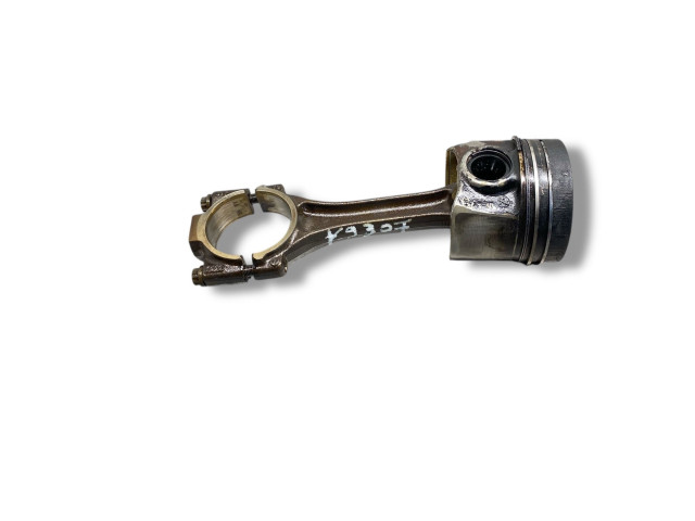  Поршень с шатуном CXXB CXXB  Skoda Octavia Mk3 (5E)  