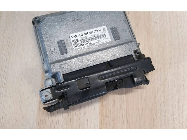 Блок управления двигателя 03E906023M Skoda Rapid (NH)