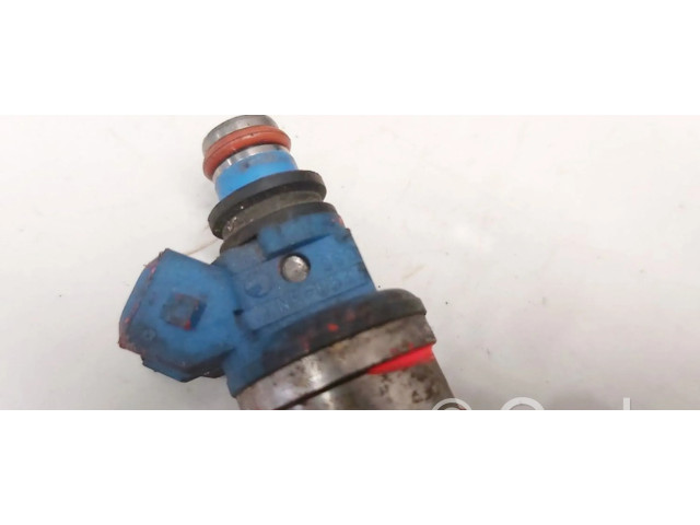 Форсунка inp062    Mitsubishi Colt для бензинового двигателя  1.5