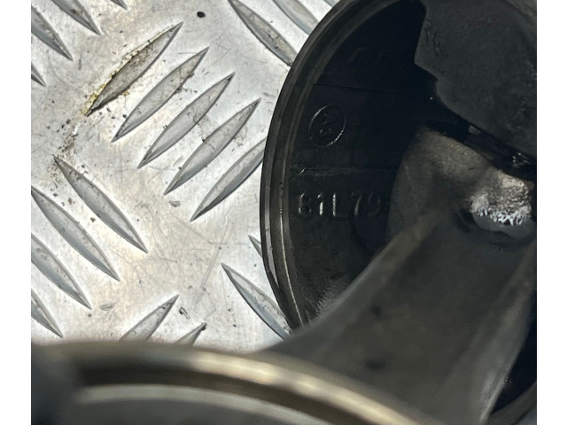  Поршень с шатуном  81L79, 81L79  Volvo V70  