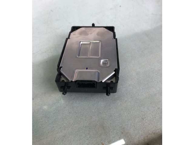 Модуль беспроводной зарядки 32389379   Volvo XC60   