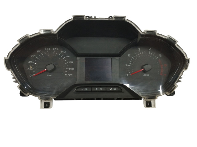 Панель приборов    Peugeot Partner III       