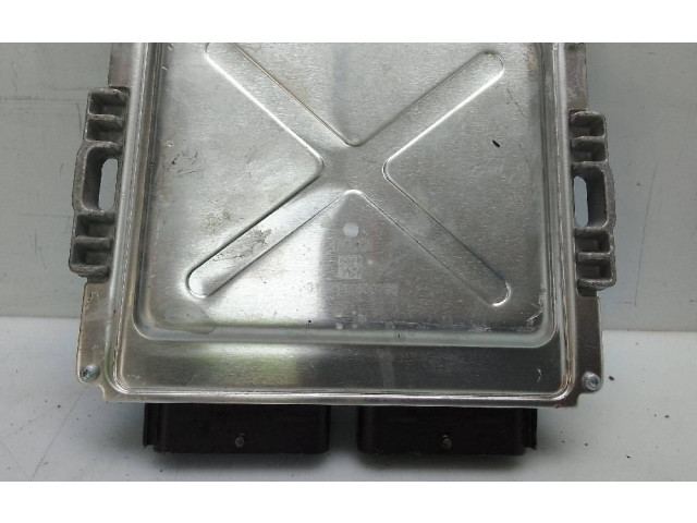 Блок управления 67R016044 Dacia Sandero