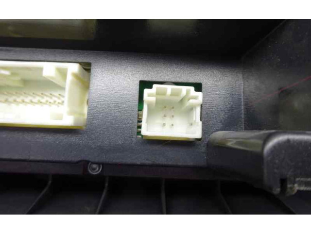 Блок управления климат-контролем    BMW X3 E83