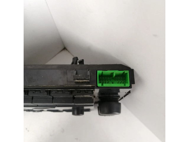 Блок управления климат-контролем 30774373   Volvo V70