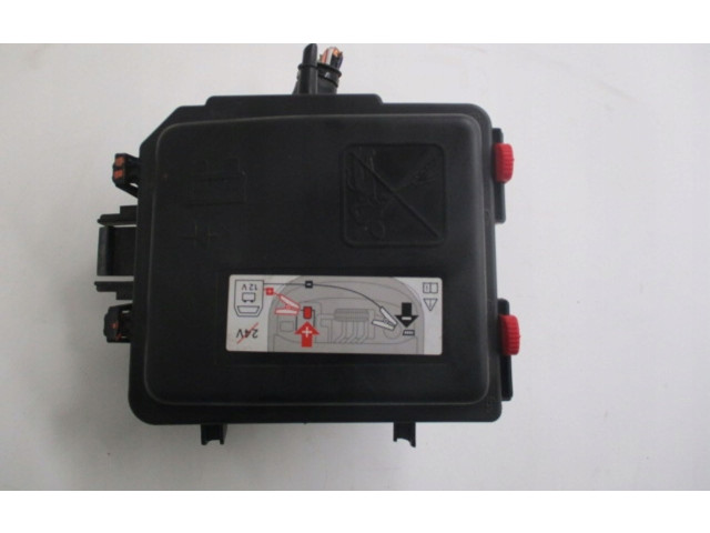 Блок предохранителей 9804848580   Peugeot 2008 II    