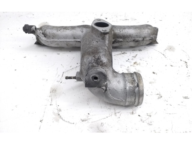 Поршень Всасывающий коллектор  028129713J  Volkswagen PASSAT B4  