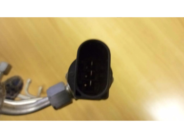 Vstřikovací lišta 7585411, VD1304 BMW 3 F30 F35 F31