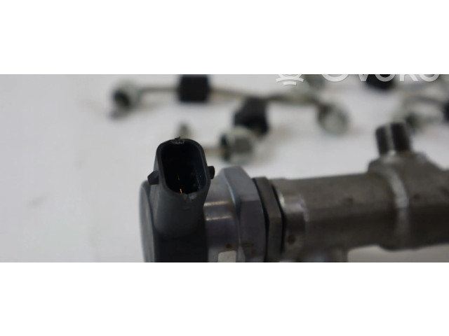 Топливная рампа    Jeep Cherokee  