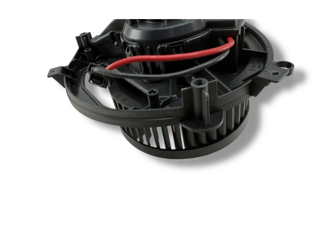 Вентилятор печки    T72370C, 5WC819021A   Volkswagen Golf VIII