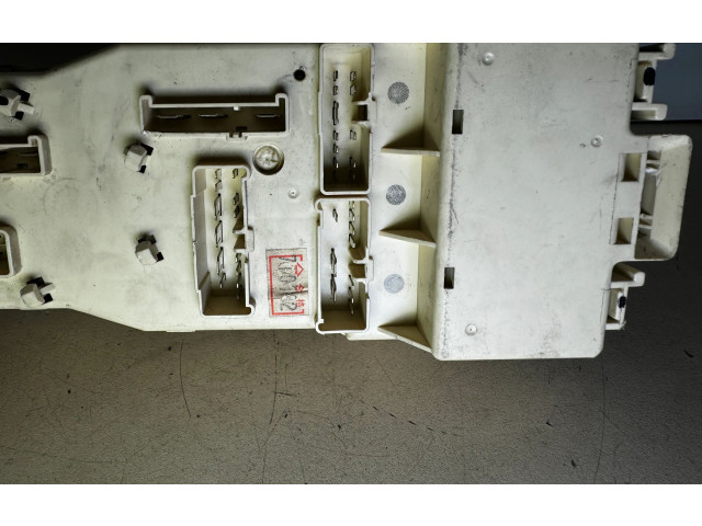 Pojistková skříňka GJ84, CG213 Mazda 626 2000