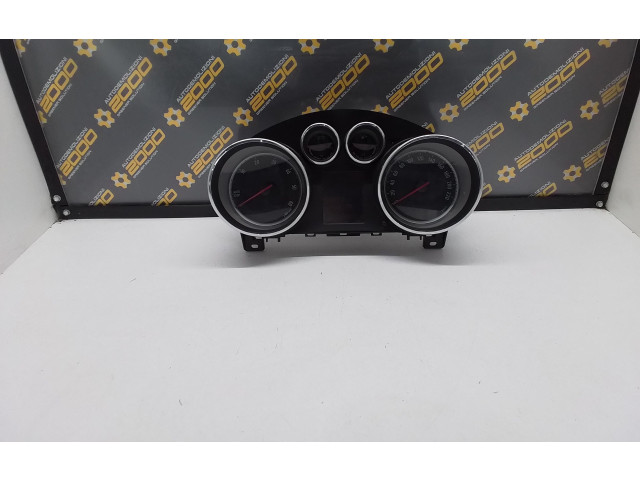 Панель приборов    Opel Meriva B       