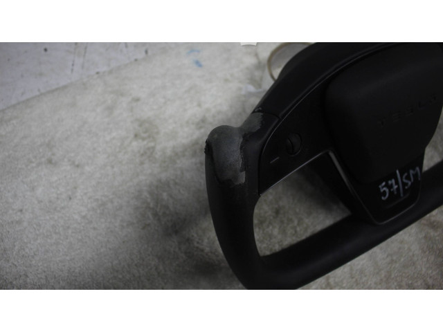 Руль Tesla Model X  2015 -  года 1625769-00-E      