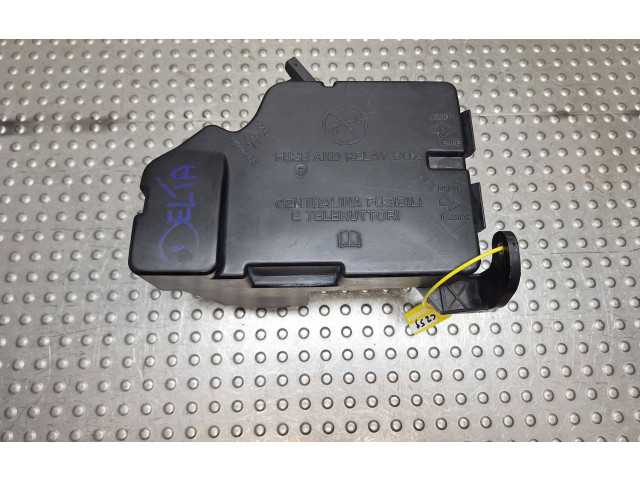 Блок предохранителей  51873946   Lancia Delta III    