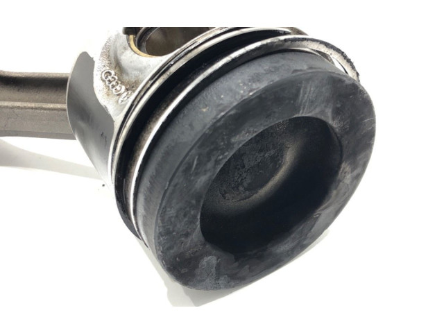  Поршень с шатуном  CFG  Skoda Superb B6 (3T)  