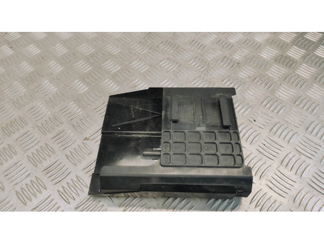 Другая деталь двигателя