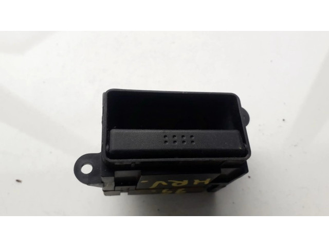 Дисплей    14C8   Honda HR-V