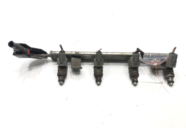 Топливная рампа MR988977 Mitsubishi Lancer VIII