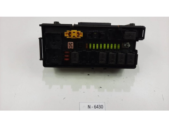 Блок предохранителей 04692087AB Jeep Commander