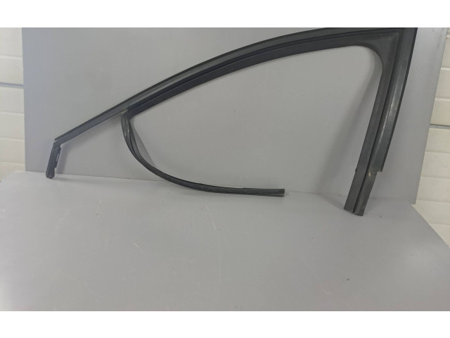 Передняя рамка дверного стекла 803314014R Dacia Sandero III