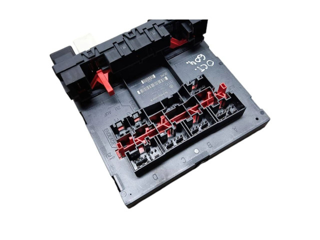 Блок предохранителей 3C0937049E, 28022870   Skoda Octavia Mk2 (1Z)    