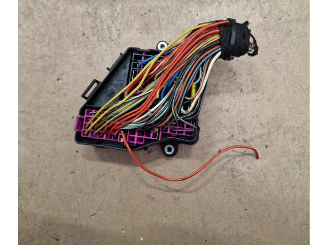 Ручка стеклоочистителей 8D2941824 Audi A4 S4 B5 8D