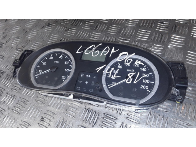 Панель приборов 8200377739   Dacia Logan I       