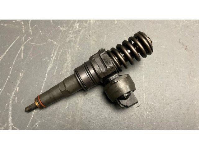 Vstřikovač 038130073BR, 0414720232   Audi A4 S4 B7 8E 8H  pro naftový motor 2.0 BRE 