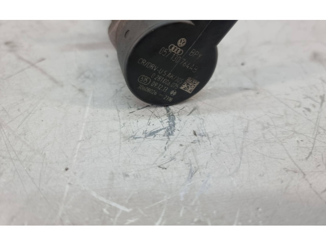 Топливная рампа 057130764ab, 04l089b Skoda Octavia Mk3 (5E)