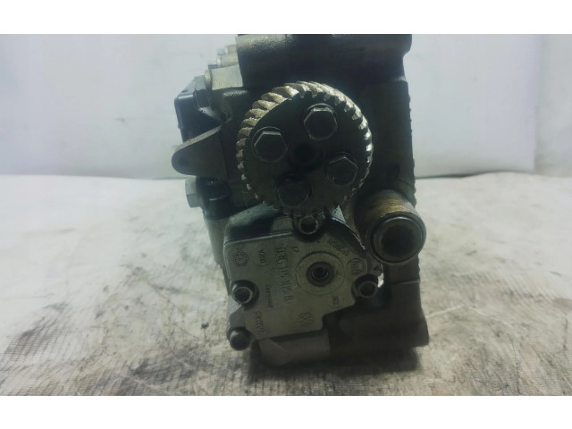 Масляный насос 03G103537B Audi A6 S6 C6 4F