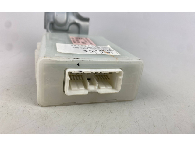 Блок управления 88035SA010   Subaru Forester SG