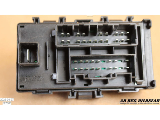 Блок предохранителей 919510Q000 KIA Ceed