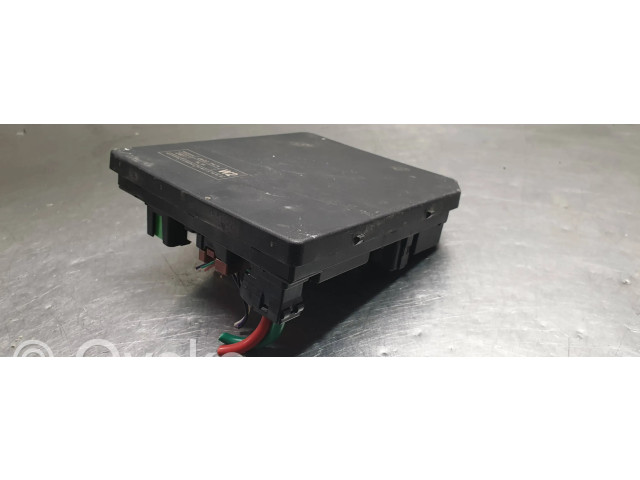 Pojistková skříňka 284B73NL1A, 521773F04 Nissan NV200 2010