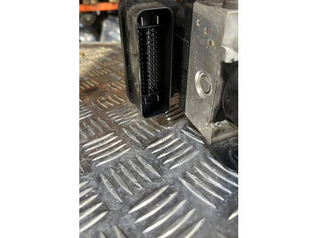 Jednotka ABS 1806320   Ford Fiesta 2012