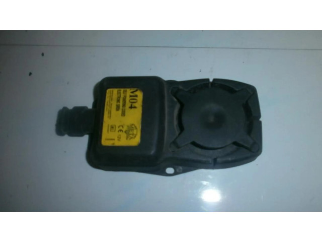 Блок управления M404 Mitsubishi Galant