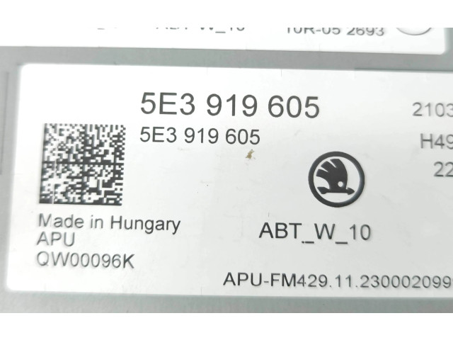 Přístrojová deska Skoda Octavia Mk4 2024 5E3919605, QW00096K