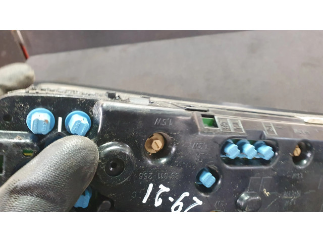 Přístrojová deska Mercedes-Benz E W210 2000 A2105404947, 88311256