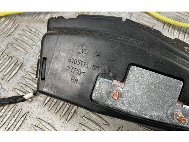 Подушка безопасности в сиденье Subaru Outback