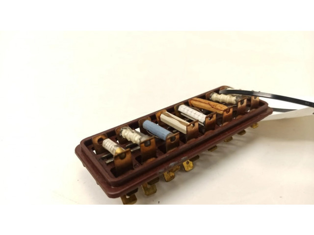 Pojistková skříňka 481937037 Volkswagen K70 1973