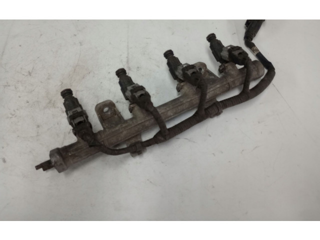 Топливная рампа 9260930006 Hyundai Getz