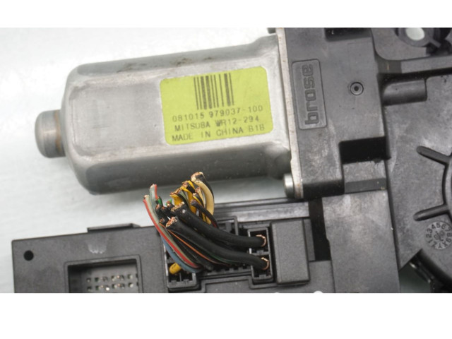 Передний двигатель механизма для подъема окон