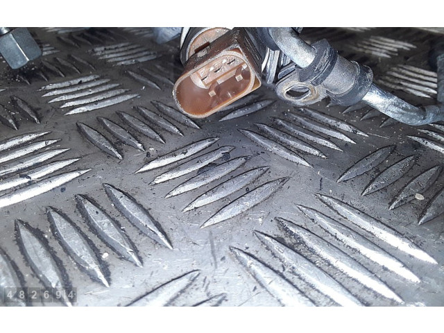 Топливная рампа 03L130089   Audi TT TTS Mk2  