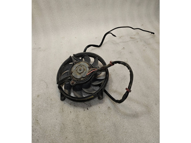 Vstřikovací lišta 441010102Q Audi V8