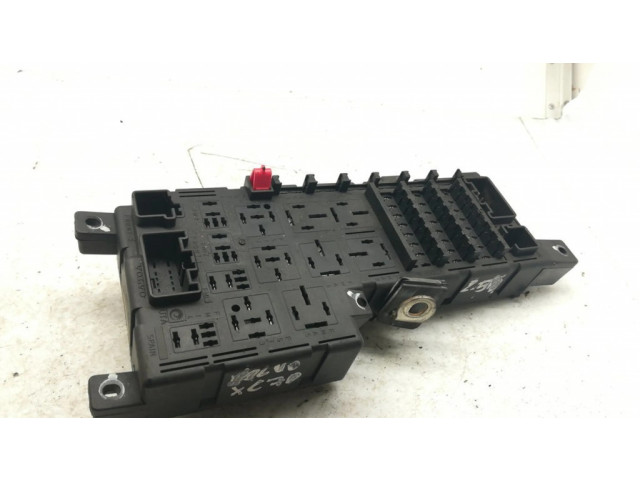 Блок предохранителей 8678449, 518829015   Volvo XC70    