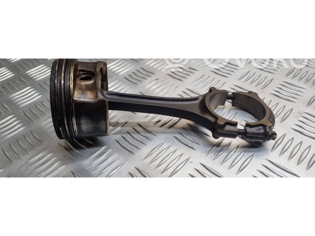 Поршень с шатуном Mercedes-Benz A W169