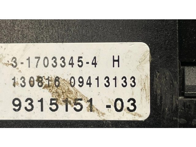 Блок предохранителей 9315151, 1703345   BMW X4 F26    